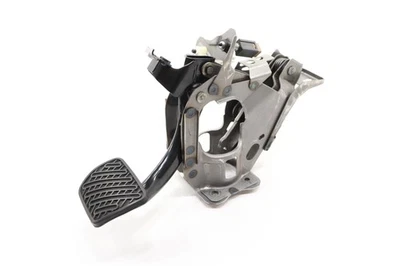 2018-2024 Infiniti Q50 pedal de freno delantero con soporte OEM Foto 1 de 4