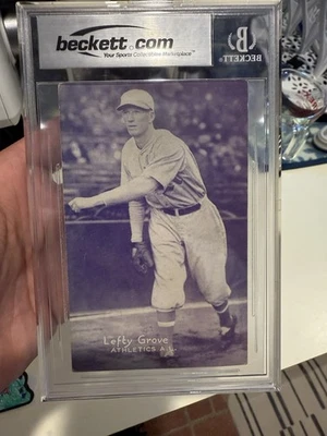1926-29 Exhibits Lefty Grove Beckett HOF Rookie Signed by Red Sox Players - Image 1 of 2