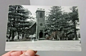Die kleine braune Kirche im Tal Nashua IA 1960 Vintage Postkarte Echtfoto - Bild 1 von 2