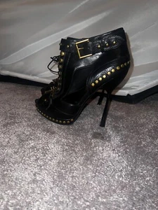 Luxury-Sale alexander mcqueen black leather heels peep toe size 40 - Picture 1 of 5