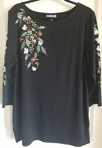 Top donna JM Collection nero con ricami floreali taglia XL - NUOVO CON ETICHETTE $59,50 - Foto 1 di 7