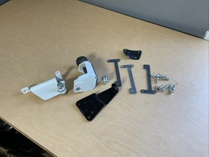 GENUINE MAYTAG KENMORE ELITE AMANA Refrigerator Upper & Lower Door Hinge Set - Picture 1 of 3