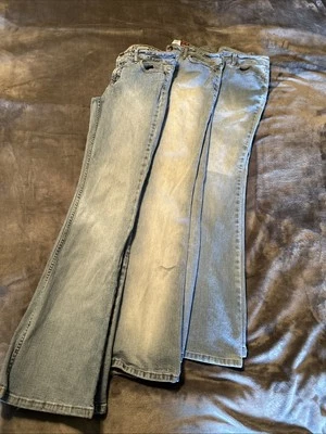 Lote de 3 pares de jeans Juniors talla 5 NoBo So Paris Blues Bootcut  Foto 1 de 4