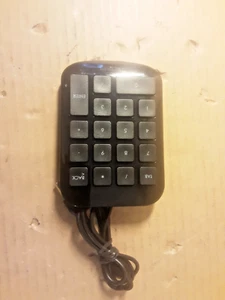 Targus AKP10EU USB Numeric Keypad For PC and MAC Laptop Computer - Picture 1 of 7