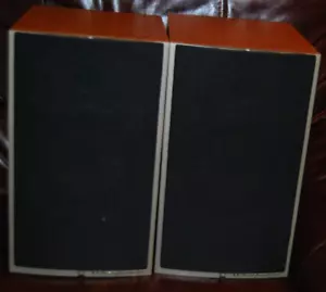 Set of 2 Wharfedale Diamond 8.2 Studio Monitor Speakers with Front Grills - Picture 1 of 17
