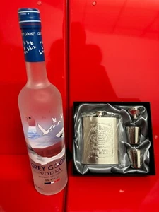 Grey Goose Wodka  0,7 Liter + 1 x Jack Daniels Flachmann+ 2x Shotglass+Trichter - Bild 1 von 1