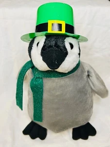 St. Patricks Day Pinguin Plüschtier Stofftier (11 Zoll groß) - Bild 1 von 1