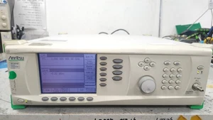 Generador de señal Anritsu MG3694B de 10 MHz a 40 GHz barredora opt 5, 2B - Imagen 1 de 21