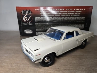 DCP HIGHWAY 61 1/18 1963 PONTIAC SUPER DUTY White- MINT - Image 1 of 4