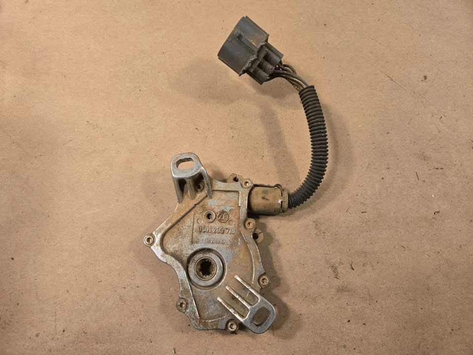 Interruptor de seguridad neutro Land Rover Discovery 2 0501209718 Foto 1 de 4