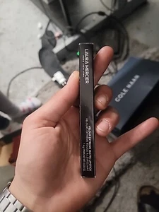 Laura Mercier Lipstick Velour Extreme Matte Femme - Picture 1 of 2