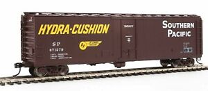 Walthers HO PC&F 50' Insulated Boxcar Southern Pacific SP #671279 910-2824