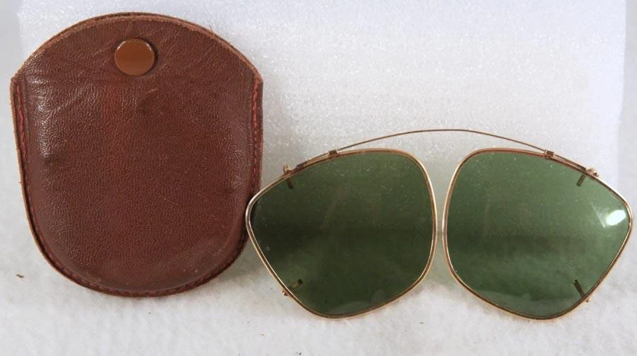 Gafas de sol plegables vintage de los años 50 Polaroid con clip con estuche Foto 1 de 1