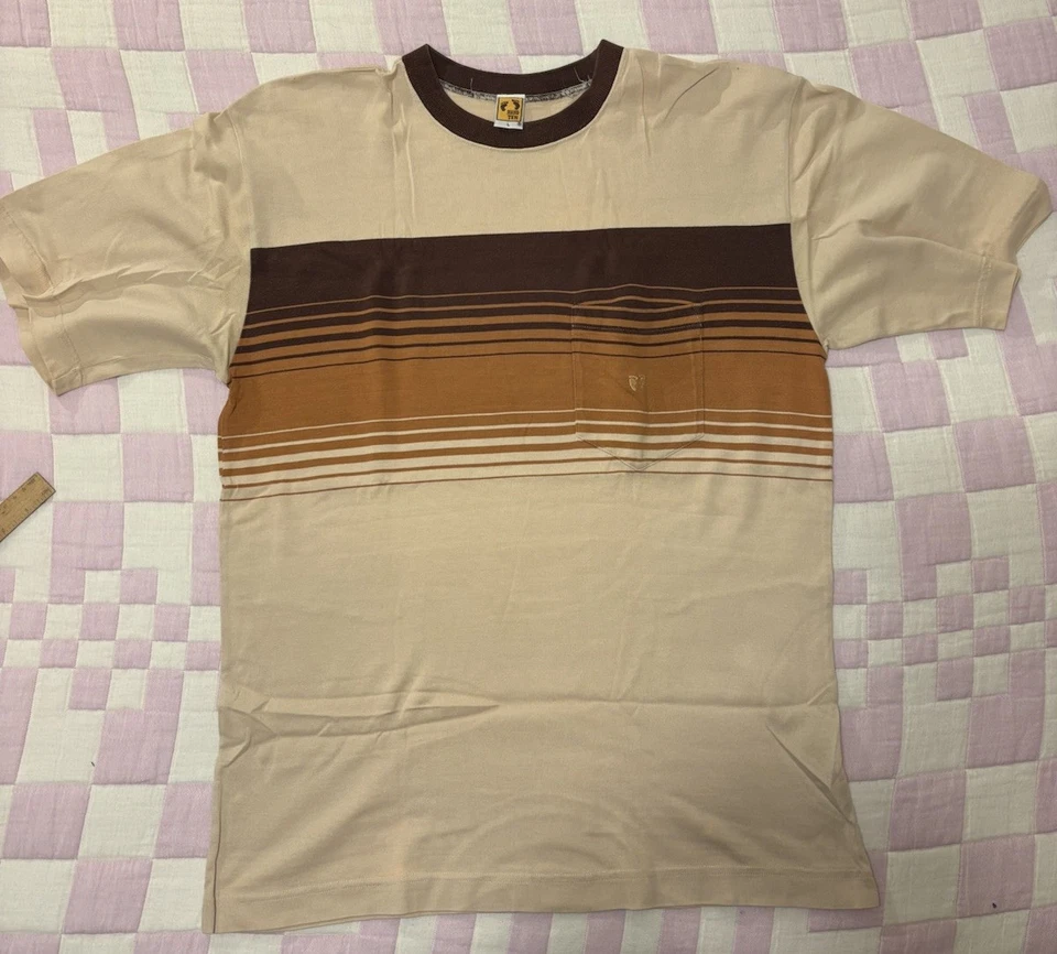 Camiseta Vintage Hang Ten Pocket Tamanho Grande Marrom/Laranja/Castanho - Imagem 1 de 4