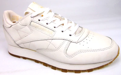 NEW! Reebok Classic Women's Casual Shoes Size 7.0 M, White Leather Sneakers - Image 1 of 4