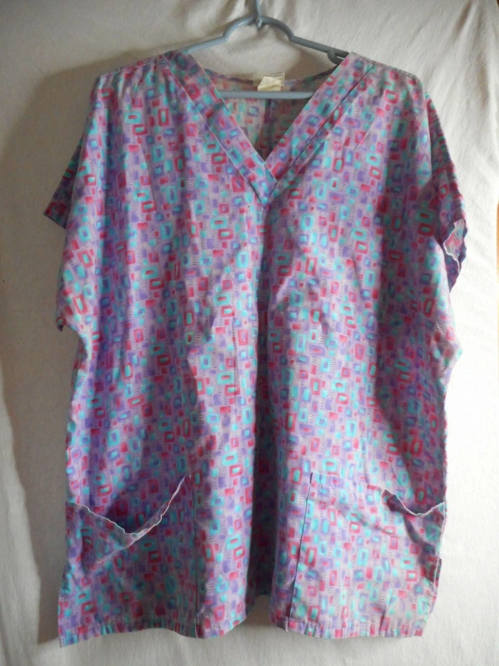 Purple Squares Sz XL Scrub Top  Medical Uniform - Image 1 of 4
