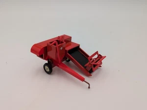 1/64 Custom Farm Toy Pull-Type Combine All Crop Allis Chalmers  - Picture 1 of 3
