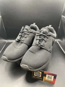 Nike Roshe One Athletic Sneakers (844994-001) All Black Sneakers Women’s Size 9 - Picture 1 of 8