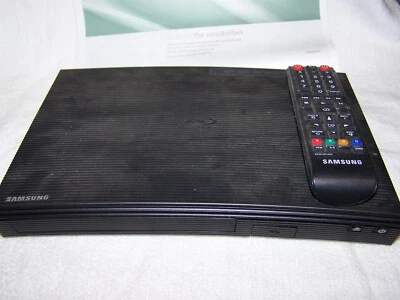三星蓝光 DVD 播放器 带 Wi-Fi 流媒体 [BD-JM57/ZA] [状况完好] — 第 1/4 张图片