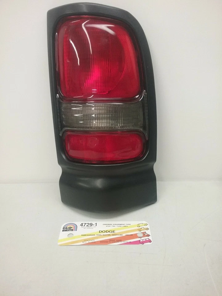 4729-1 Glo-Brite Stop, Cola, Giratorio Lámpara Dodge Mano Derecha Foto 1 de 2
