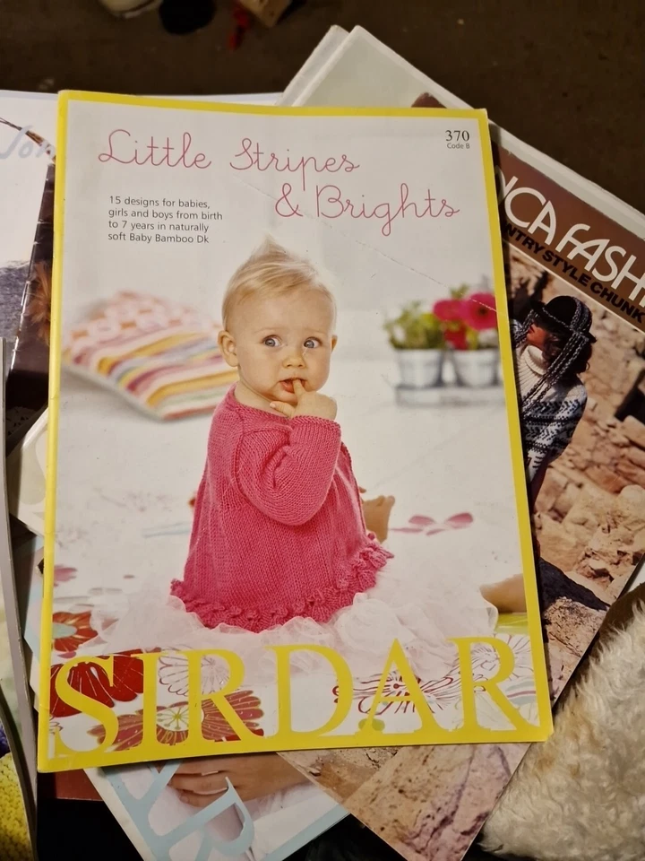 SIRDAR LITTLE STRIPES & BRIGHTS KNITTING PATT BOOKLET BABY/CHILD 370 - Image 1 of 1