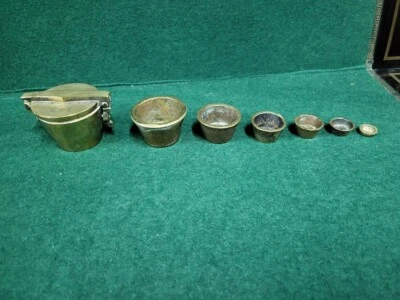 ANCIENNE PILE DE POIDS DE CHARLEMAGNE A GODETS DE BALANCE N° 2 - Photo 1/4