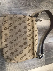 Dooney & Bourke Tan Brown Shoulder Drop Bag - J488951 - Picture 1 of 3