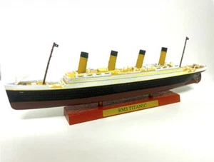 1:1250 Atlas Rms Titanic Model Ship Metal Diecast MODEL Night Flight Edition - Picture 1 of 9