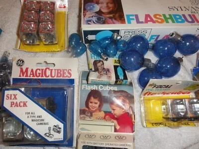 Lote de cajas antiguas vintage de BOMBILLAS FLASH CÁMARA Flashcubes Sylvania Blue Dot 25B+ Foto 1 de 4
