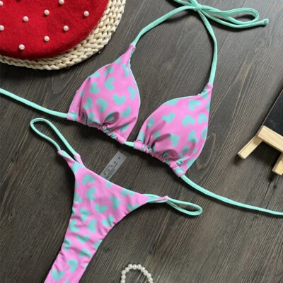 Sexy traje de baño dividido sin espalda con estampado de corazón Foto 1 de 4