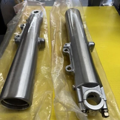 Harley-Davidson Road King 2002 horquilla inferior culata KCC5 Foto 1 de 4