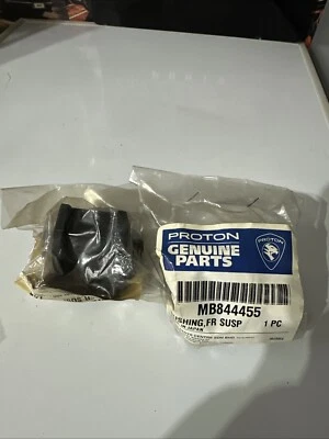 Genuine Proton Satria Wira 1.1 1.3 1.5 2.0 Anti Roll Bar Bush Front MB844455 - image 1 of 4