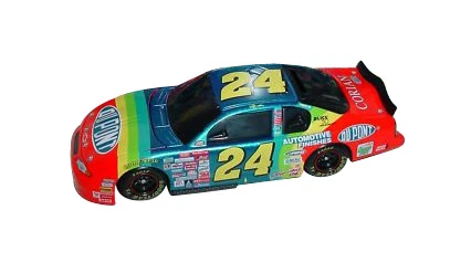 Action 2000 Chevrolet Monte Carlo #24 Jeff Gordon Dupont Charlotte 1:24 Diecast Car