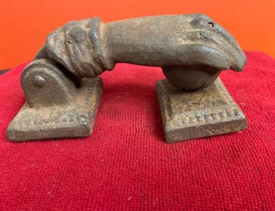 Llamador de puerta manual de hierro fundido vintage con placa de golpe Foto 1 de 3