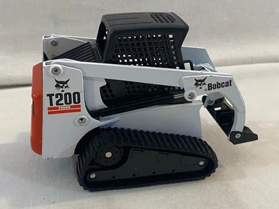 Toy Bobcat T200 Turbo Compact Front Loader 1:25 Scale Diecast SHOWS WEAR/USE - Image 1 of 4