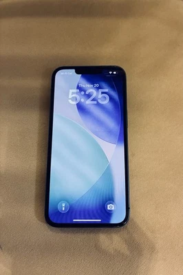 iPhone 13 128gb unlocked excellent - Image 1 of 4