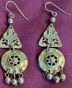 Southwestern silberfarbene Ohrringe Kakteen Western Cowboy Stern Vintage Engel Tropfen - Bild 1 von 4