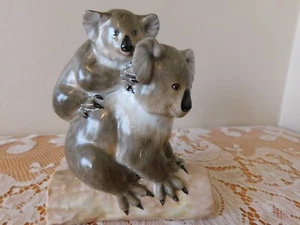 RARE HEREND HUNGARY FIGURINE - 2 KOALAS -  175th ANNIVERSARY - MINT CONDITION - Picture 1 of 14