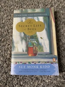 The Secret Life Of Bees By Sue Monk Kidd Paperback A Great Novel! - Picture 1 of 8