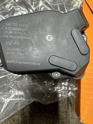 Audi A4 2005-2016 carrocería del acelerador  Foto 1 de 4