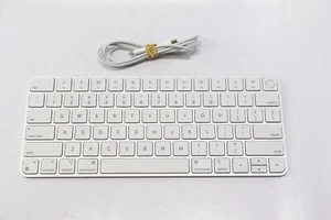 Apple A2449 Magic Keyboard z Touch ID US English UŻYWANA z kablem USB-C Lightning - Zdjęcie 1 z 4