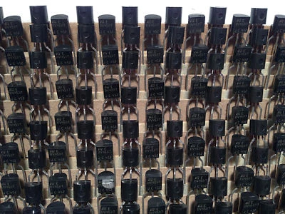 50 pieces STBV45 NPN POWER TRANSISTOR TO-92 = MJE13002A MJE13002 13003 13001 - Image 1 of 4