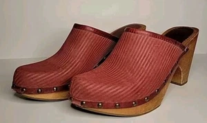 Vintage Tommy Hilfiger Women's Red Clogs/Mules size 9M Chunky Wood Heel - Picture 1 of 8