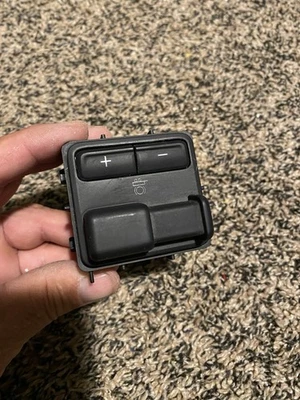 19-23 GMC SIERRA 1500 TRAILER BRAKE CONTROLLER SWITCH ID 84488395 - Image 1 of 4