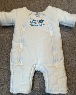 Bebé Merlín's Magic Pijama Pequeño Amarillo Envoltura Traje de Transición 12-18 Lbs Foto 1 de 4