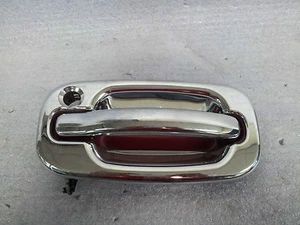 2000-2006 GMC Yukon Driver Side Front Chrome Door Handle 15029901 - Picture 1 of 5