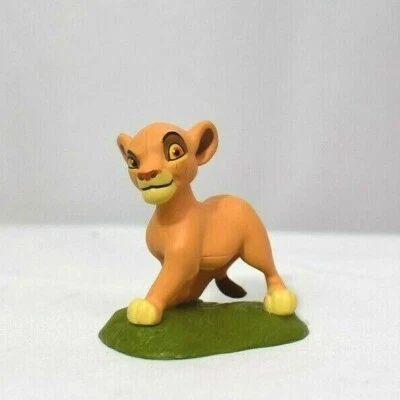 Disney Auténtico Joven SIMBA REY LEÓN FIGURA Pastel TOPPER Juguete NUEVO  Foto 1 de 3