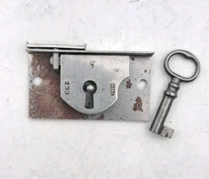 Antikes Schubladen Türschloss Halb Einsteckschloss Vintage Beschläge  - Bild 1 von 9