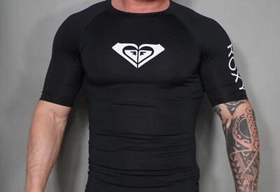 MEN'S TIGHT FITTING BLACK 3/4 SLEEVE SHIRT SIZE XL - Image 1 of 4