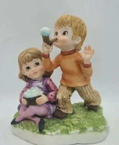 Vintage Lefton Boy & Girl Figure KW8008 Blowing Bubbles - Japan - Picture 1 of 6